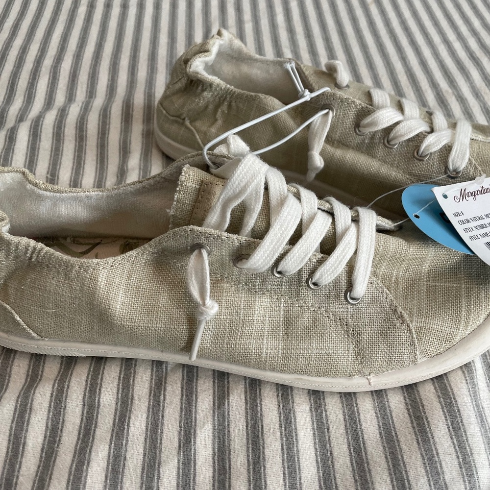 Margaritaville Women’s Shoes size 8